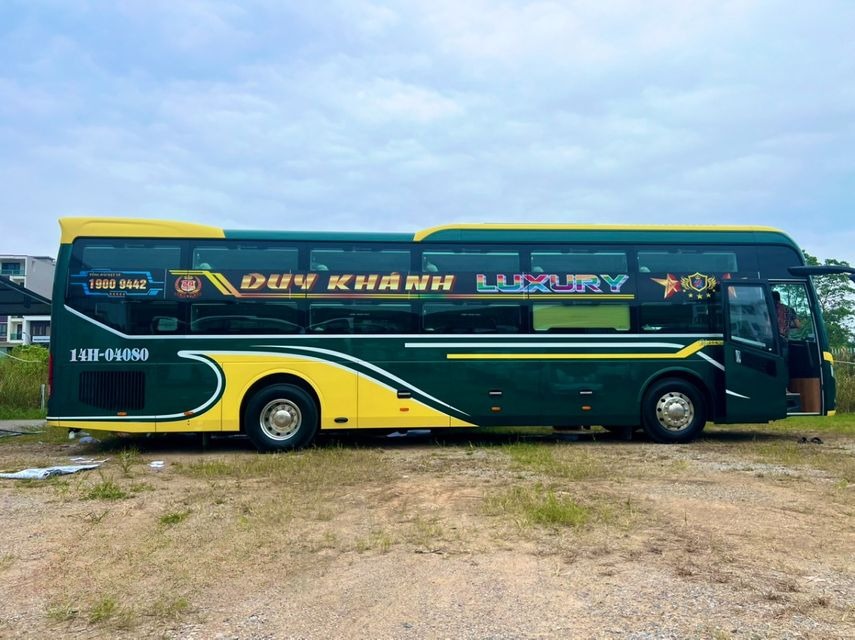 Xe Duy Khánh Limousine Bên hông xe Limousine giường phòng 24 chỗ