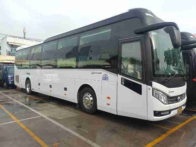 Xe Thiên Lộc Mặt trước xe Bên hông xe Limousine 24 Phòng Đôi
