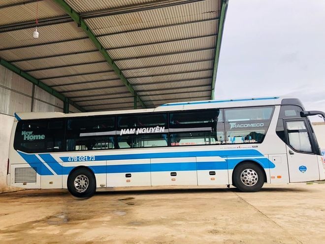 Xe Nam Nguyên Bên hông xe Giường nằm 40 chỗ