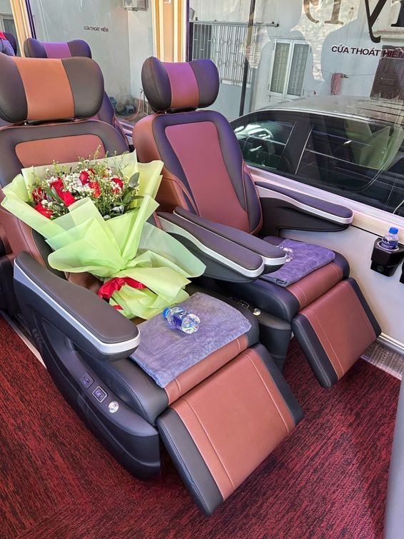 Xe Xuân Pha Ghế ngồi Nội thất Tiện ích Limousine 19
