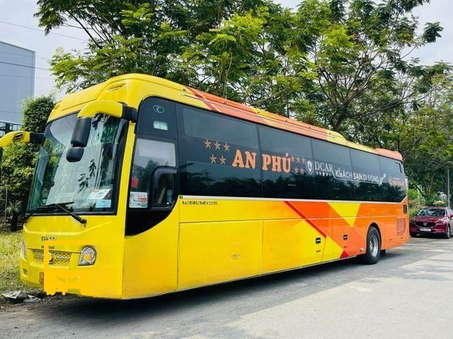 Xe An Phú Buslines Mặt trước xe Bên hông xe 