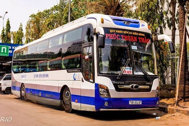 Xe Phúc Thuận Thảo Bên hông xe Mặt trước xe Ghế ngồi 45 chỗ