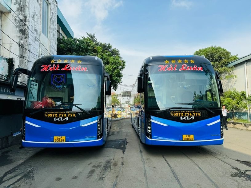 Xe Hải Luân Mặt trước xe Limousine 24 Phòng