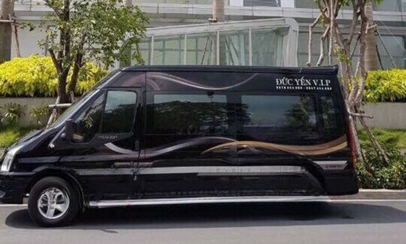 Limousine 9 chỗ Đức Yến Limousine