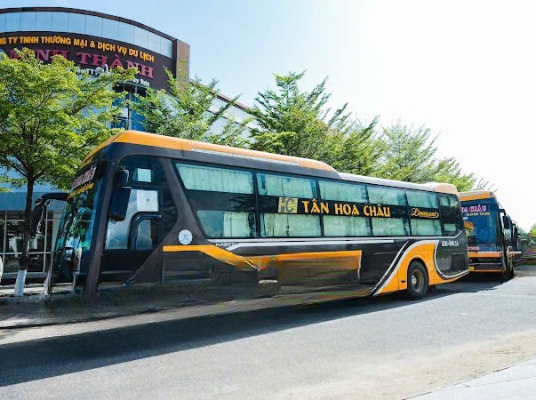 Xe Hồng Dung (Tân Hoa Châu) Mặt trước xe Bên hông xe Limousine 34 giường