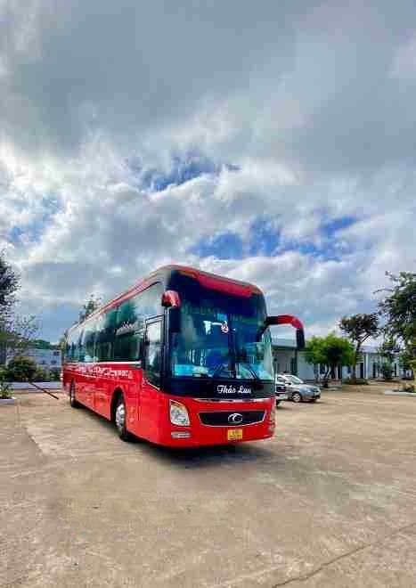 Xe Thảo Lan Mặt trước xe Bên hông xe Giường nằm 41 chỗ