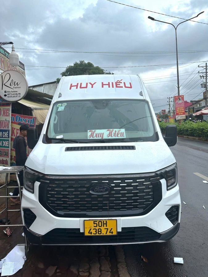 Xe Huy Hiếu Mặt trước xe 