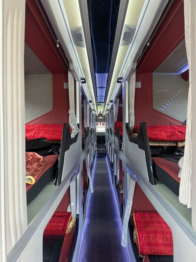 Xe Lovabus Tiện ích Nội thất Limousine 24 Phòng