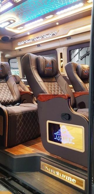 Xe Thiện Vân Limousine Ghế ngồi Limousine 11 chỗ 