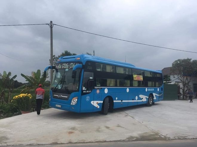 Xe Lovabus Mặt trước xe Bên hông xe Giường nằm 40 chỗ