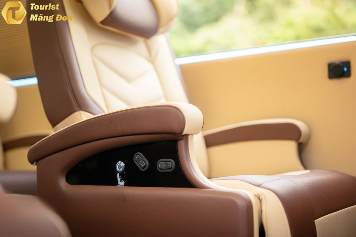 Xe Tourist Măng Đen Ghế ngồi Tiện ích Nội thất Limousine 11 chỗ