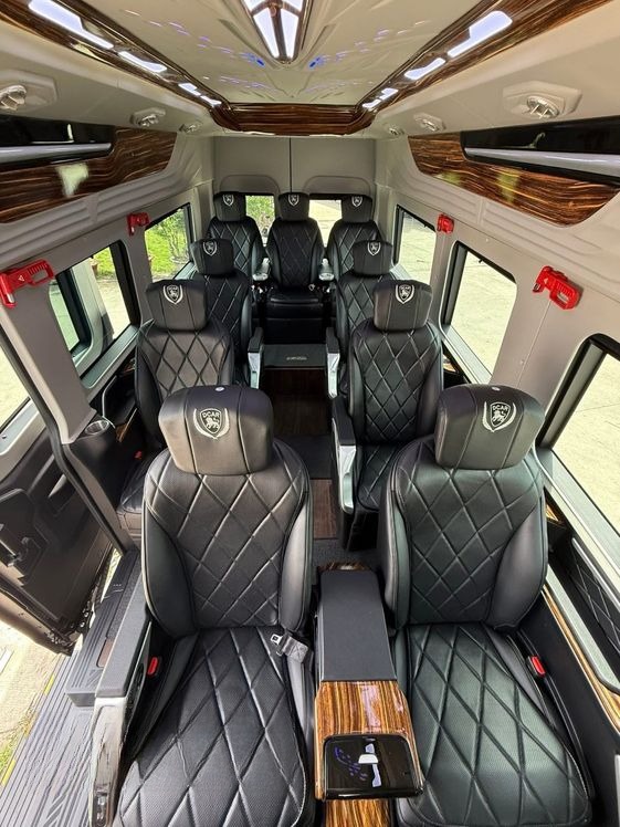 Xe Thiên Đức Ghế ngồi Tiện ích Nội thất Limousine 11 chỗ