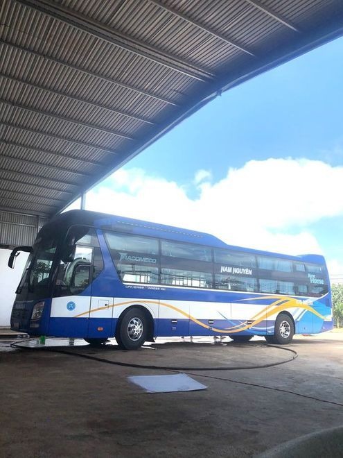 Xe Nam Nguyên Bên hông xe Giường nằm 40 chỗ