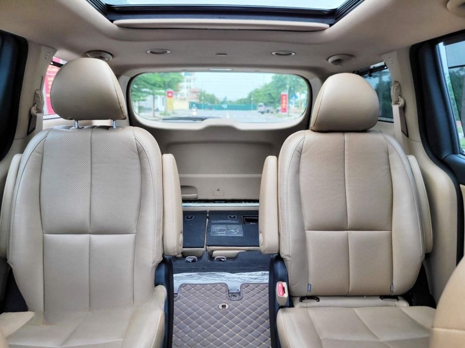 Xe Mạnh Kiên (Mai Châu) Nội thất Kia Grand Sedona 7 chỗ