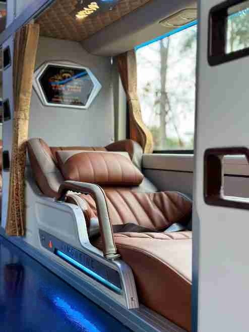 Xe Hoàng Khang Giường nằm Tiện ích Nội thất Limousine 34 phòng