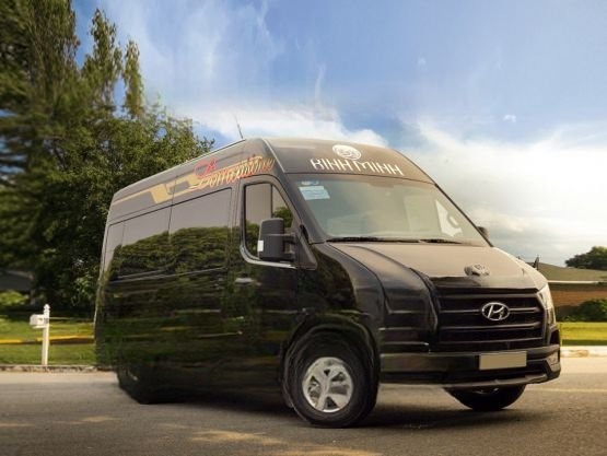 Xe Lovabus Mặt trước xe Bên hông xe 
