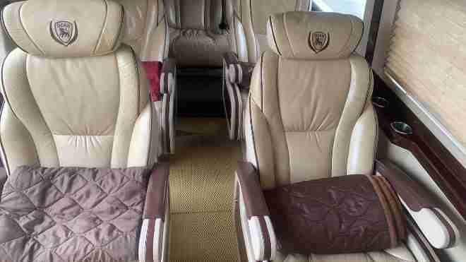 Xe Lovabus Ghế ngồi Tiện ích Nội thất Limousine 9 chỗ