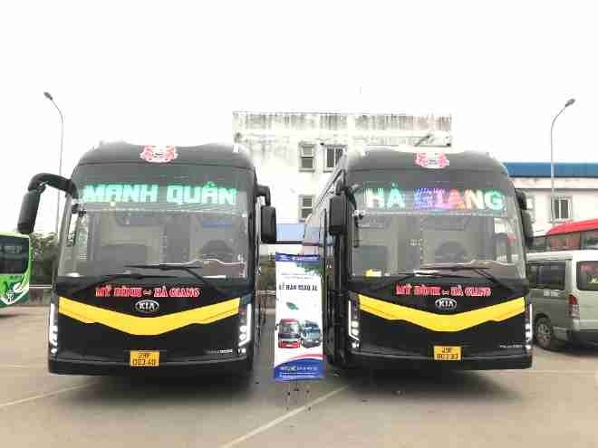 Xe Mạnh Quân Mặt trước xe Cabin cung điện 24 phòng (VIP)