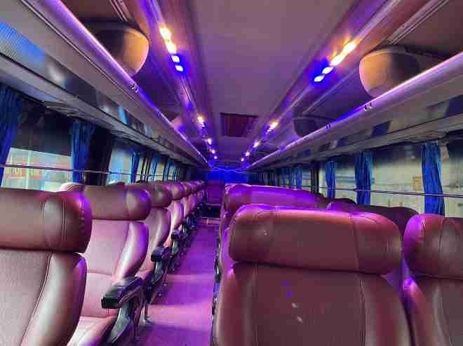 Xe Hoàng Gia Nội thất Ghế ngồi 45 chỗ