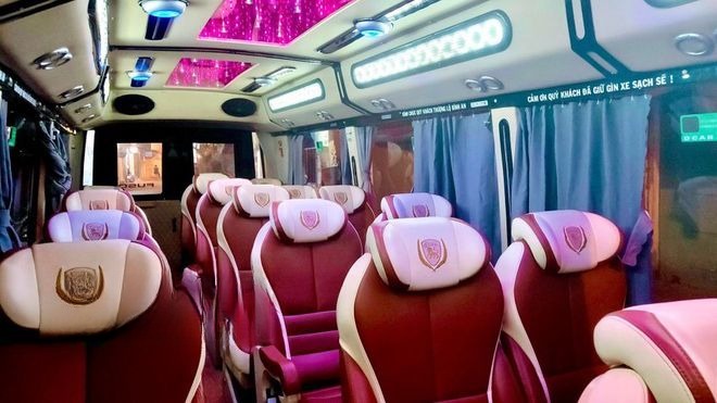 Xe Sapa Group Bus Nội thất Tiện ích Limousine 18 chỗ