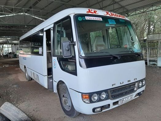 Xe Lovabus Mặt trước xe Bên hông xe Ghế ngồi 22 chỗ Fuso