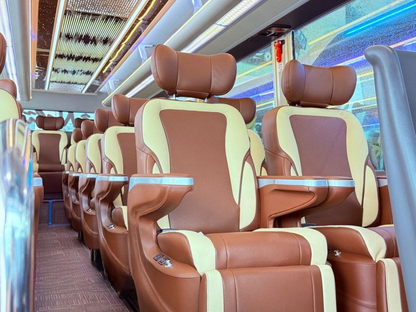 Xe Huệ Nghĩa Limousine Ghế ngồi Tiện ích Nội thất Limousine 28 chỗ