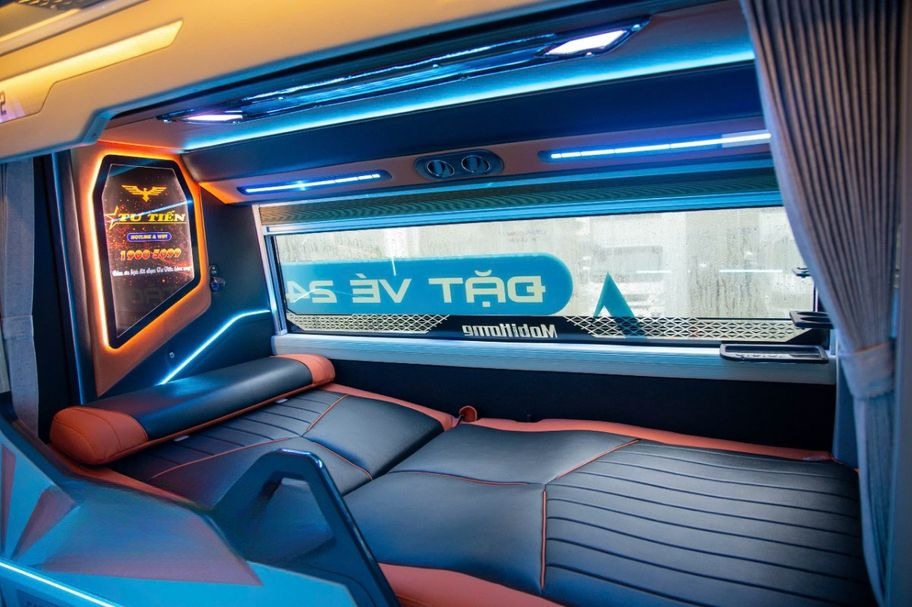 Xe Tư Tiến Giường nằm 