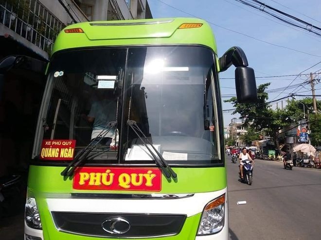 Xe Phú Quý Buslines Mặt trước xe Limousine 34 phòng
