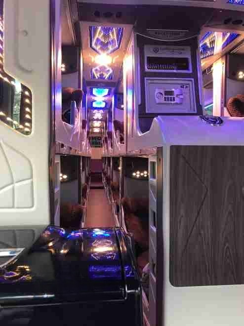 Xe Toàn Điệp (Sơn La) Tiện ích Nội thất Limousine giường phòng 32 chỗ