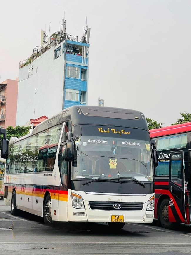 Xe Thanh Thuỷ (Đắk Nông) Mặt trước xe Bên hông xe Mặt sau xe Limousine 22 phòng