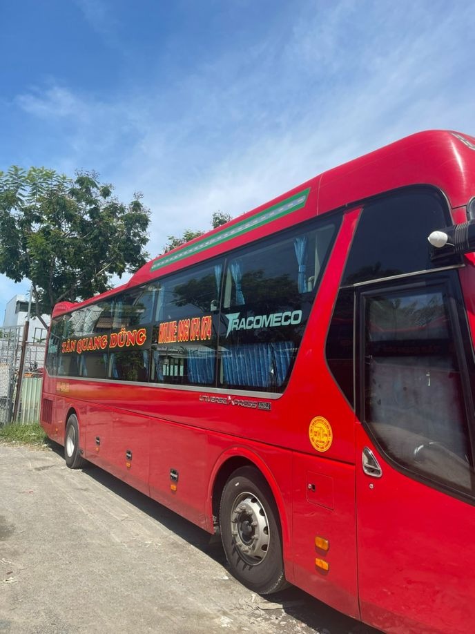 Xe Tân Quang Dũng Limousine Bên hông xe Giường nằm 36 giường