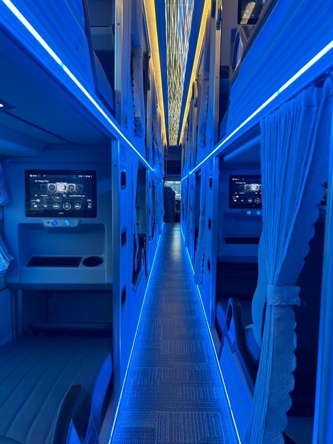 Xe Trang Hòa Giường nằm Nội thất Tiện ích Limousine 34 giường