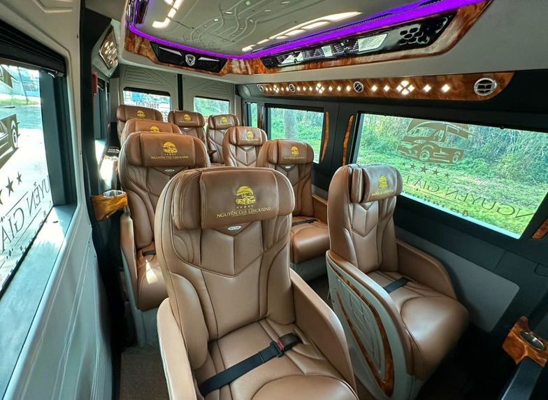 Xe Nguyễn Gia Limousine (Hải Phòng) Nội thất Tiện ích Limousine 11 chỗ