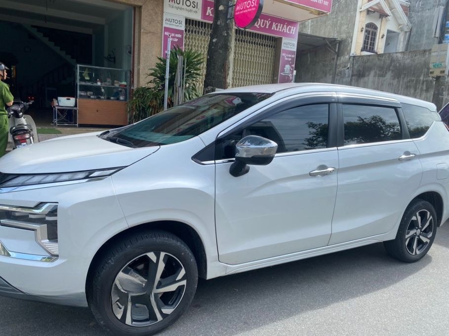 Xe Vy Trần Car Bên hông xe Mặt trước xe Ghế ngồi 7 chỗ