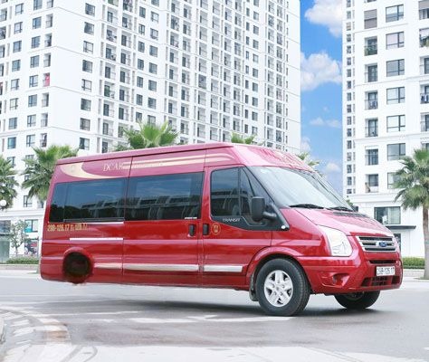 Xe Cầu Mè Bên hông xe Limousine 9 chỗ VIP