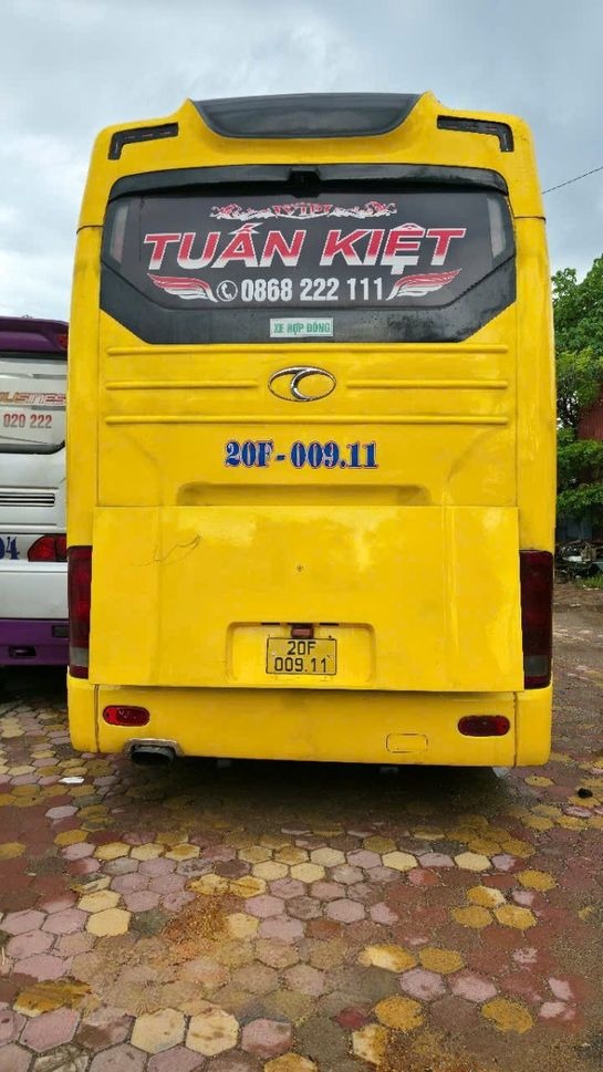 Xe Tuấn Kiệt (Thái Nguyên) Mặt sau xe Ghế ngồi 45 chỗ