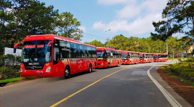 Xe Phượng Thu Mặt trước xe Bên hông xe Giường nằm 41 chỗ