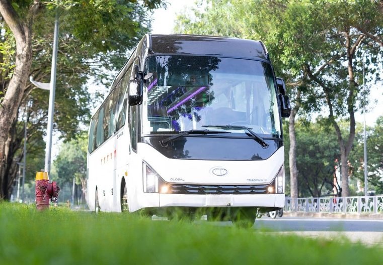 Xe Ninh Bình Discovery Bus Mặt trước xe 