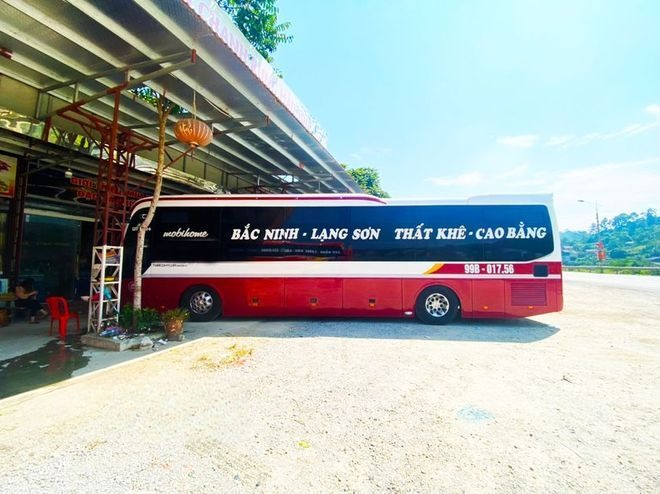 Xe Thành Luân Bên hông xe Giường nằm 40 chỗ