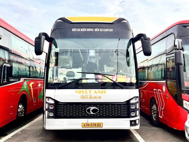 Xe Nhất Anh Mặt trước xe Limousine 34 Phòng