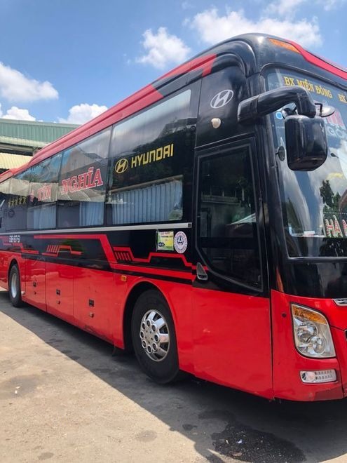 Xe Tín Nghĩa Bên hông xe Giường nằm 42 chỗ