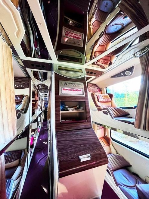 Xe Phong Khánh Nội thất Limousine giường nằm 34 chỗ 