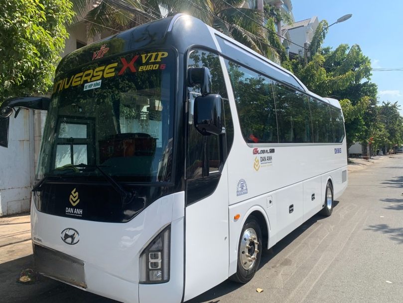 Xe Đan Anh Mặt trước xe Bên hông xe Ghế ngồi 29 chỗ 