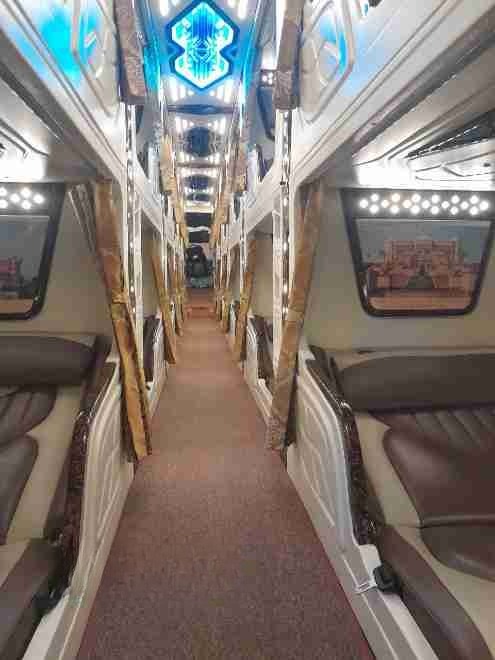 Xe Tuấn Hưng Giường nằm Tiện ích Nội thất Limousine 24 phòng