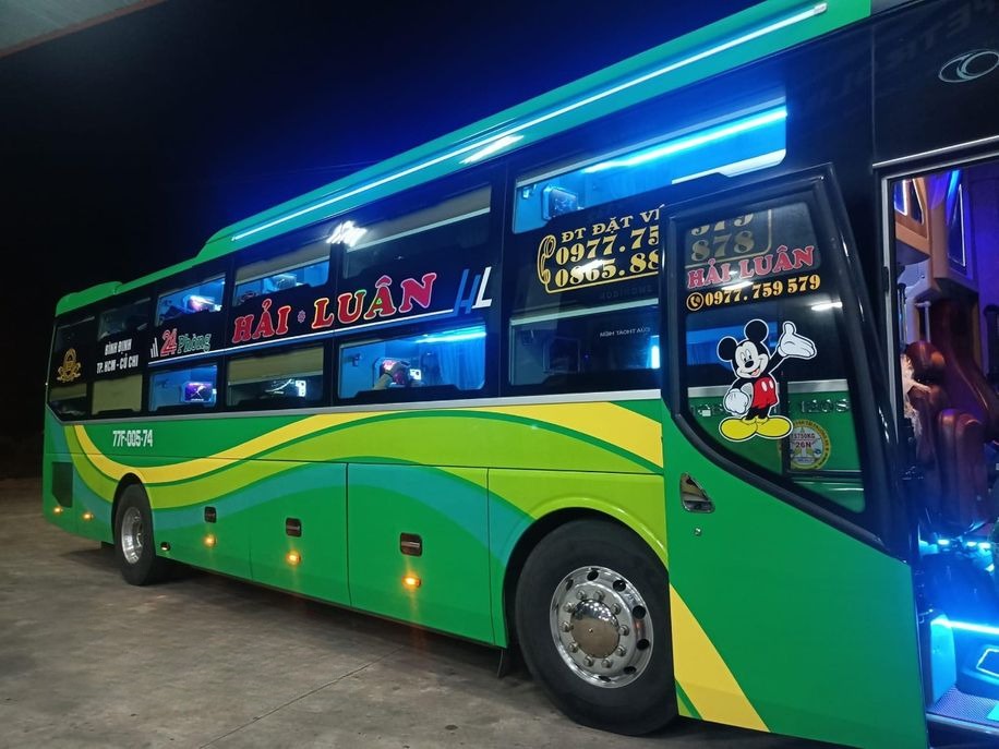 Xe Hải Luân Limousine Mặt trước xe Limousine 24 Phòng Đôi
