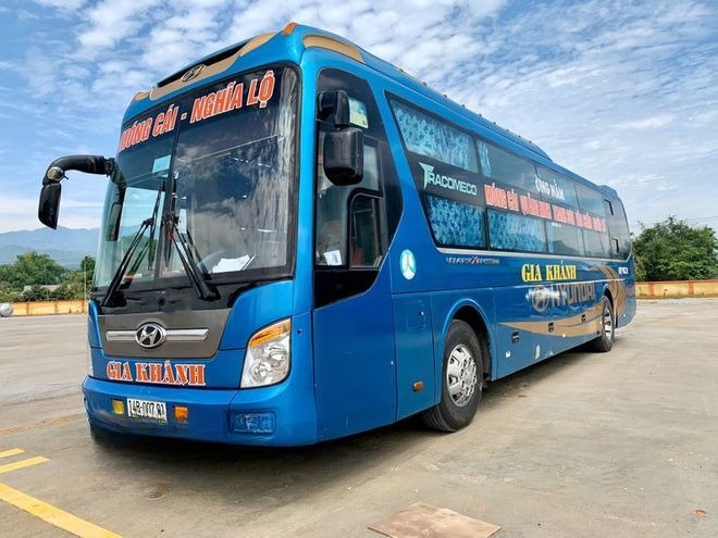 Xe Gia Khánh Mặt trước xe 