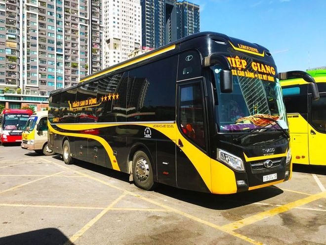 Xe Hiệp Giang Bên hông xe 
