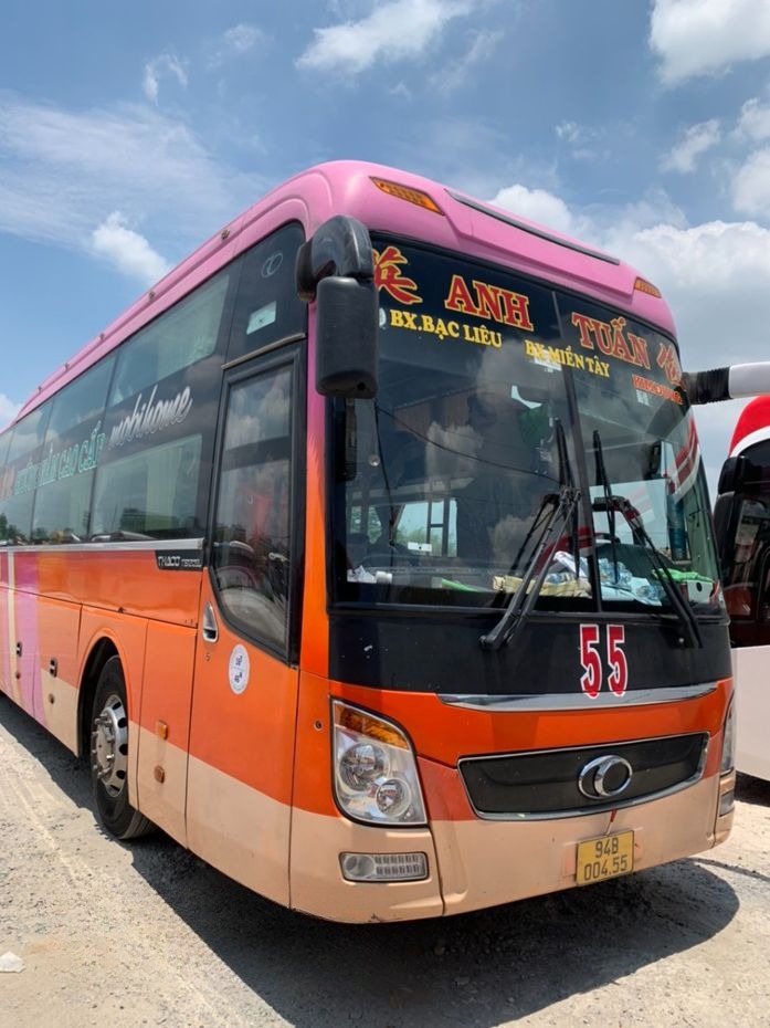 Xe Anh Tuấn (Bạc Liêu) Mặt trước xe Giường nằm 46 chỗ