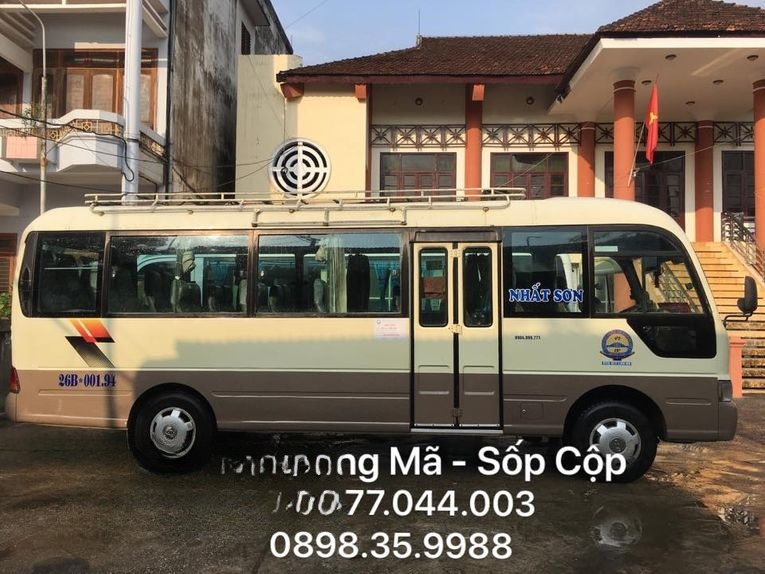 Xe Sốp Cộp Bên hông xe Ghế ngồi 29 chỗ
