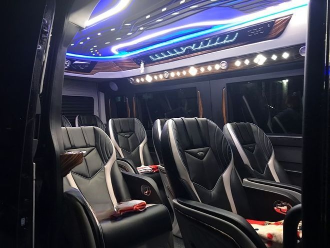 Xe Philip Travel Ghế ngồi Tiện ích Nội thất Limousine 12 chỗ